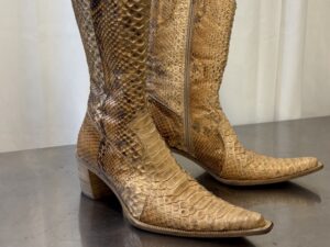 Texani in pitone naturale
