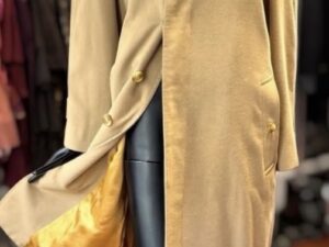 Cappotto Burberry in puro cachemire cammello