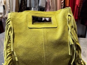 Bustina in camoscio con frange